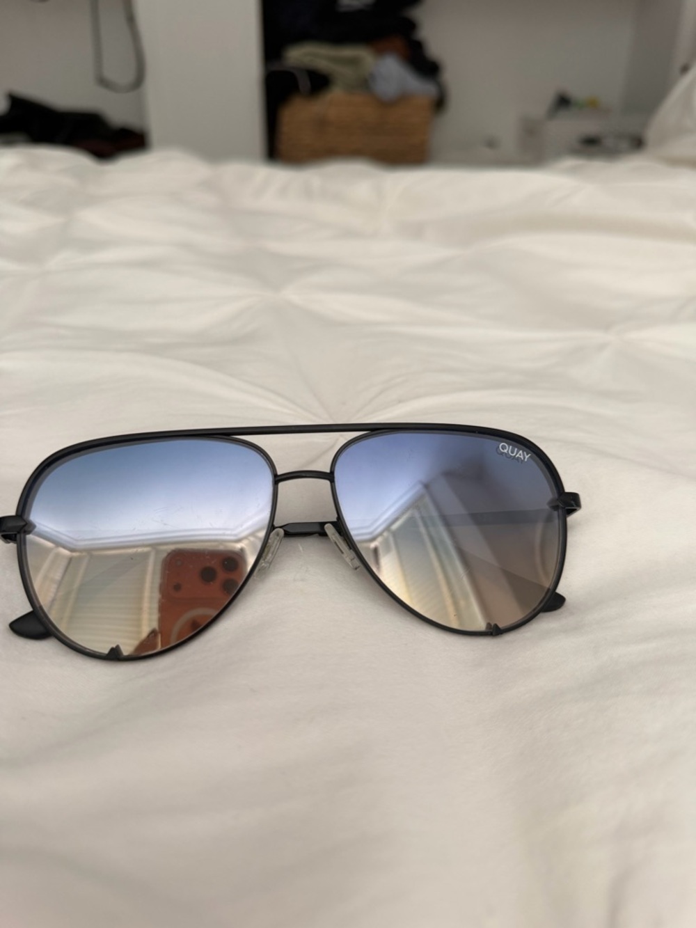 QUAY High Key Mini Sunglasses - Picture 2 of 5